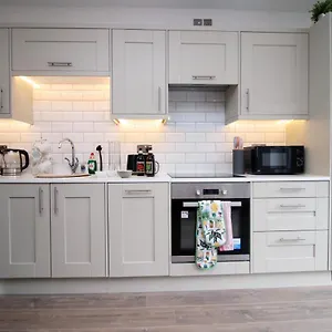 Juliette's, By Staybc Cardiff